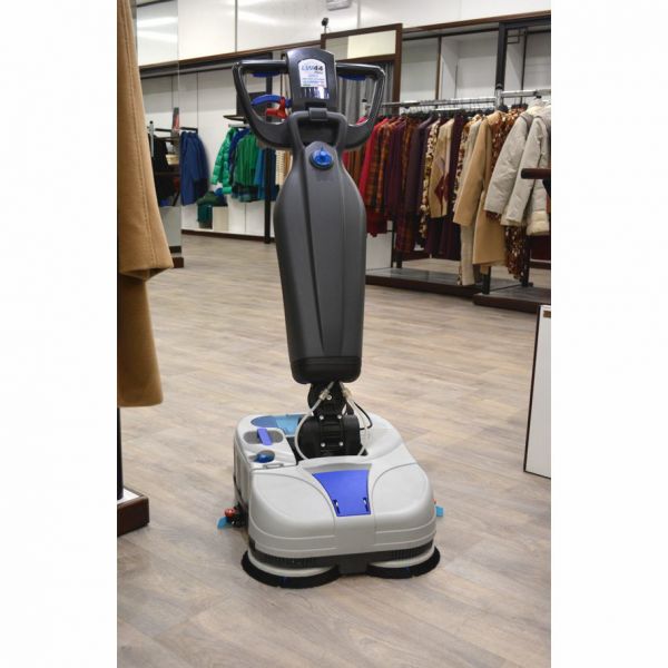 LINDHAUS LW52 Flexy Hybrid Scheuersaugmaschine 36V Lithium-Ionen-Akku