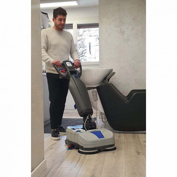 LINDHAUS LW52 Flexy Hybrid Scheuersaugmaschine 36V Lithium-Ionen-Akku