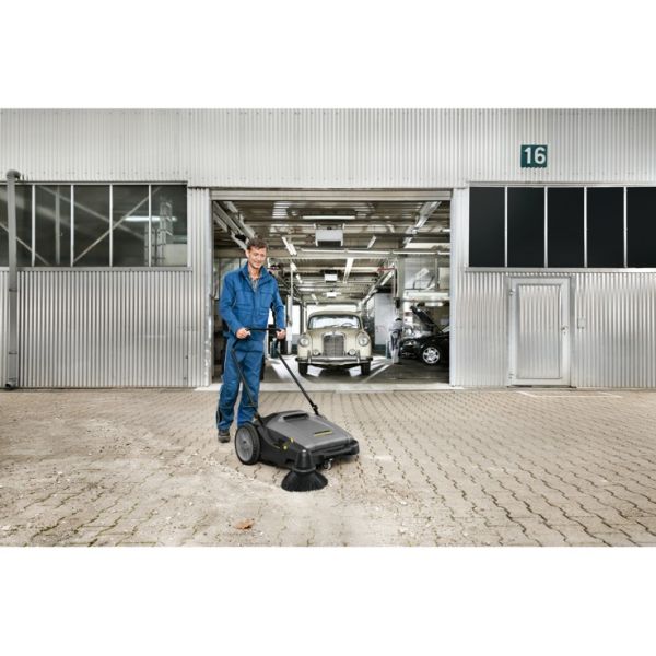 KÄRCHER KM 70/15 C Classic Kehrmaschine 1.517-111.0